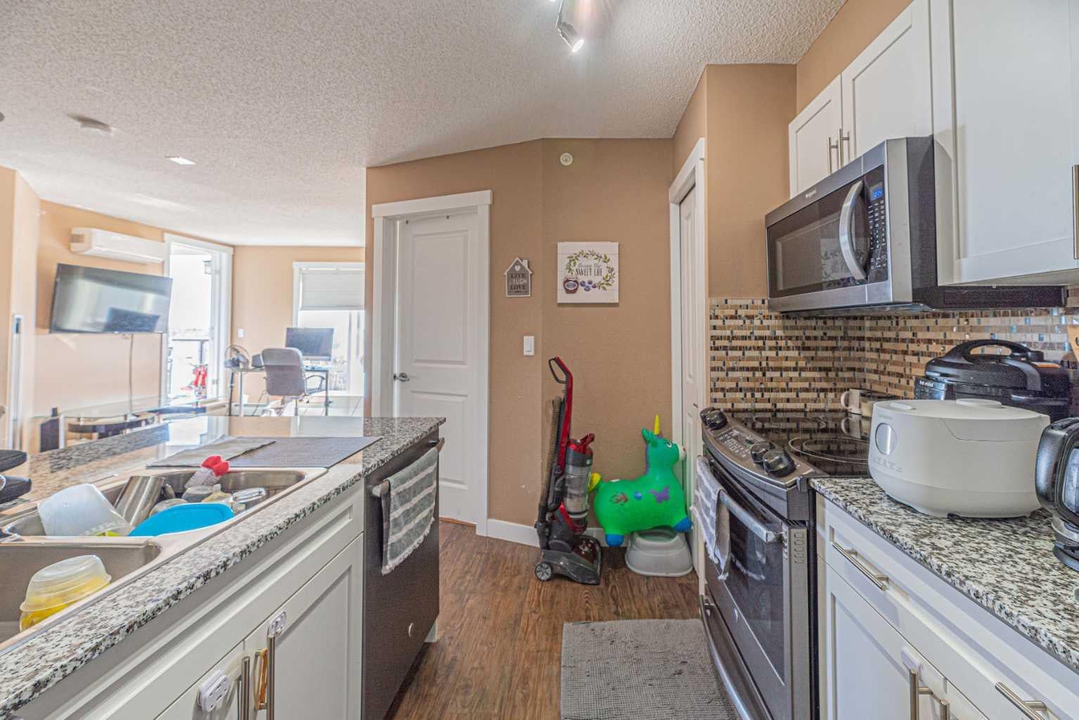 10 Kincora Glen Park NW 407
