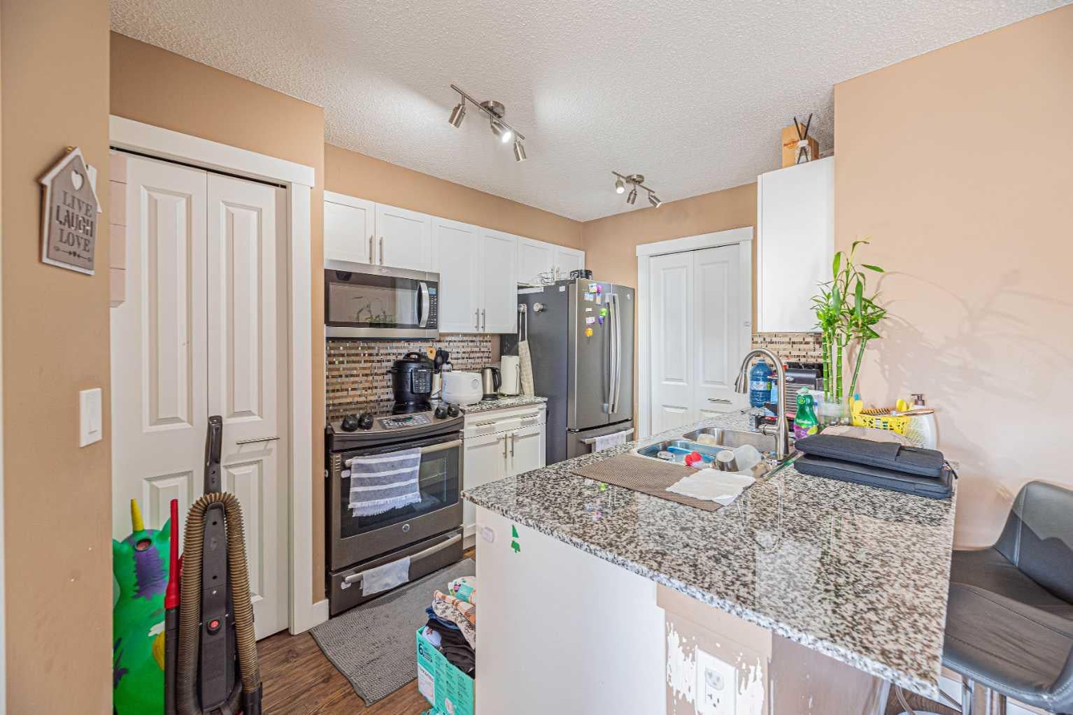 10 Kincora Glen Park NW 407