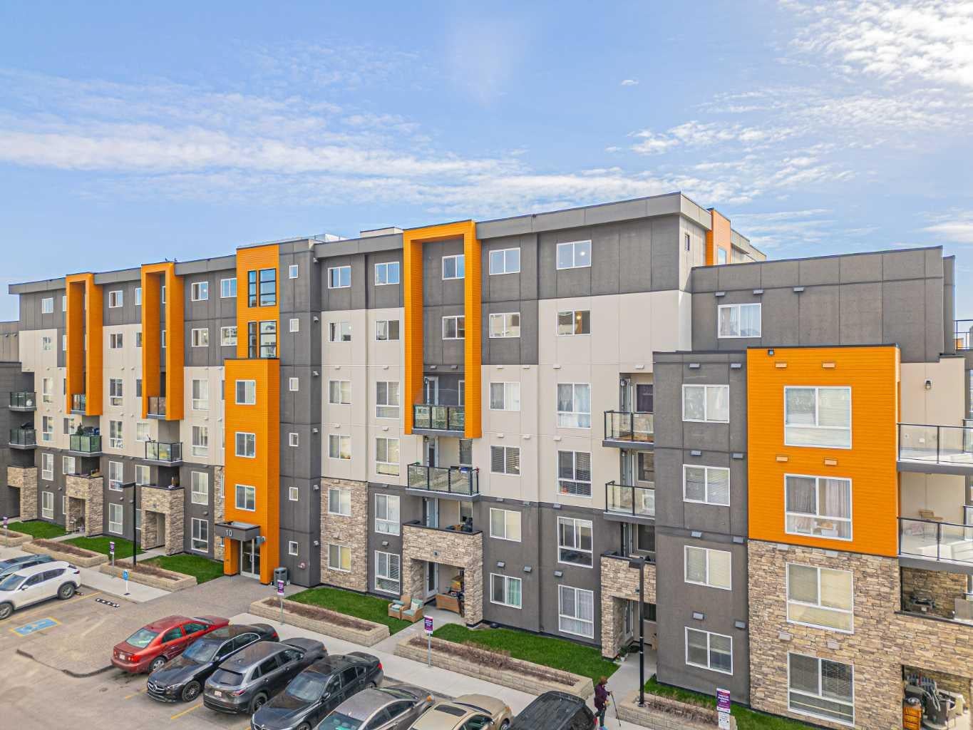 10 Kincora Glen Park NW 407