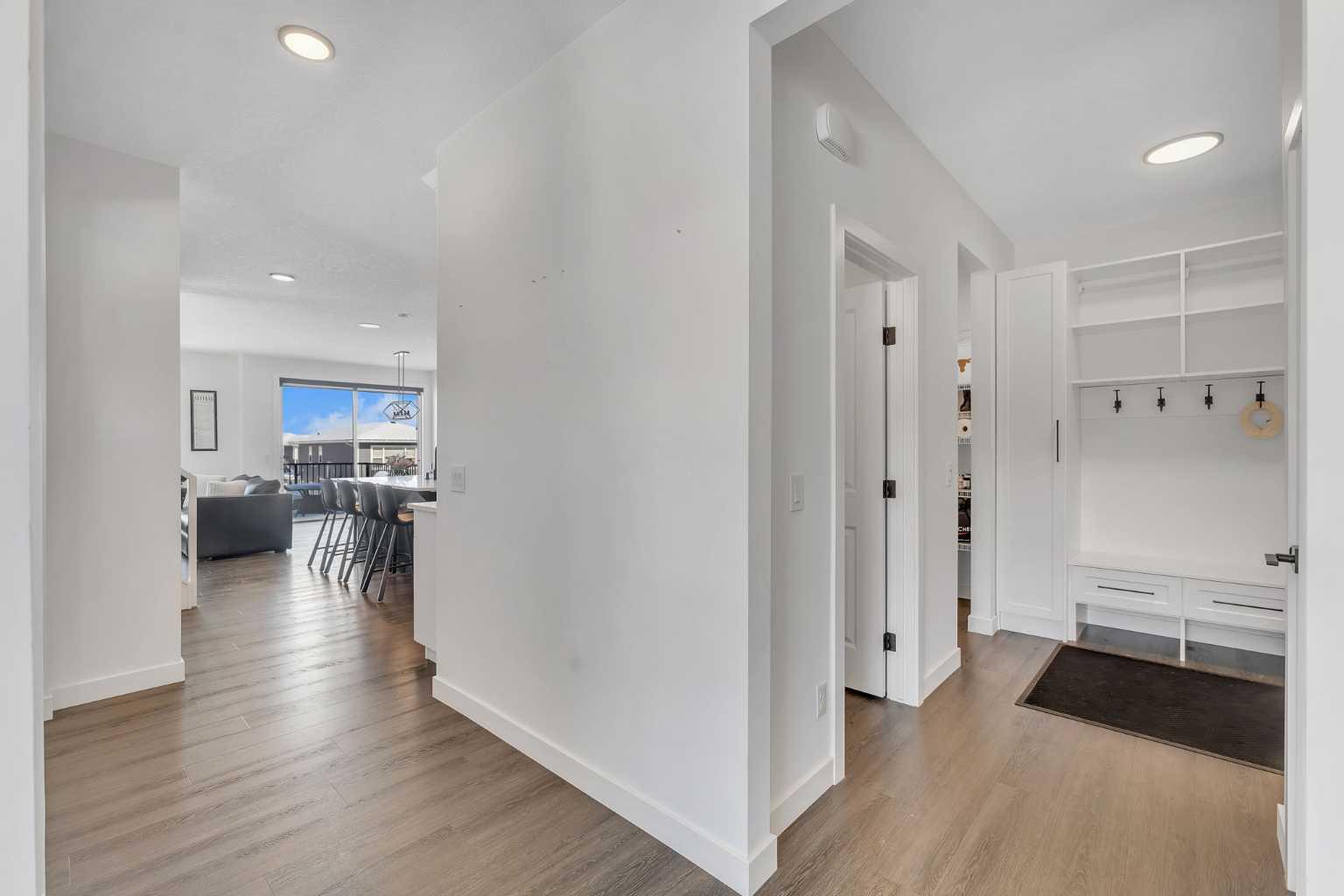 325 Crestmont Drive SW