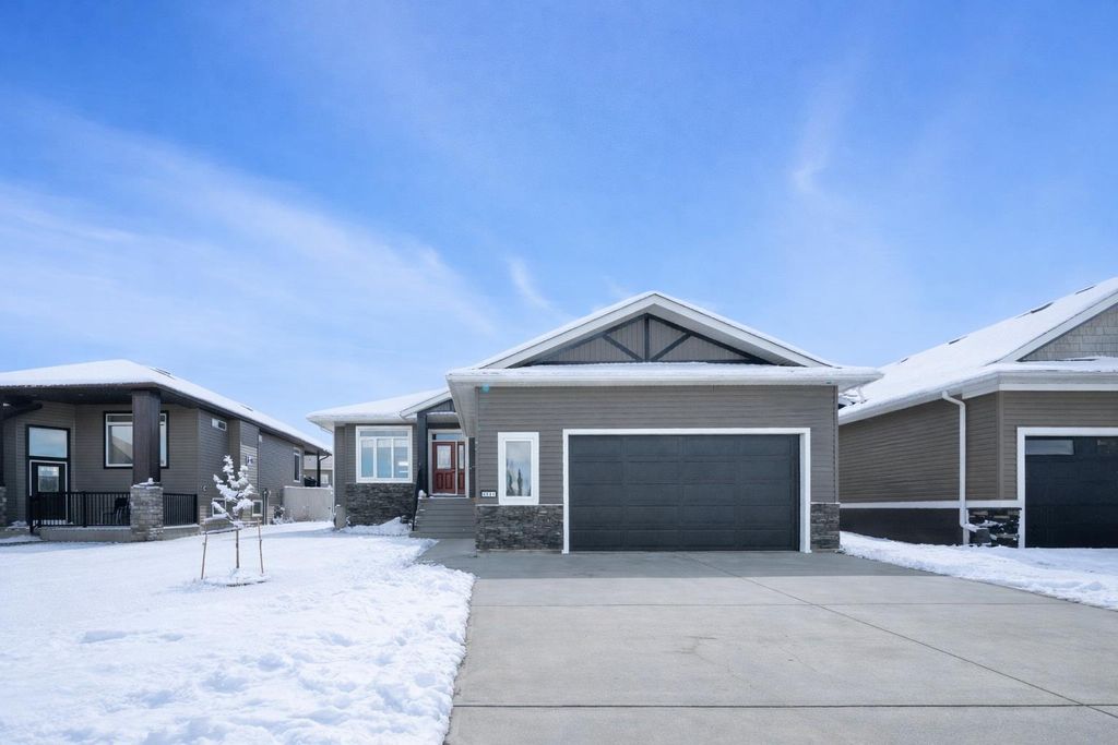 Photo of 6511 57 Street, Olds, AB T4H 0C6 (MLS # A2294239)