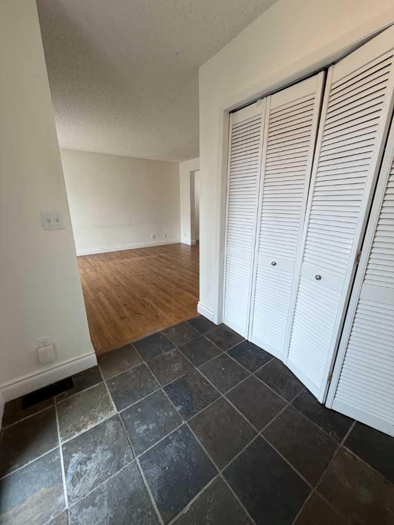 1939 25A Street SW 1