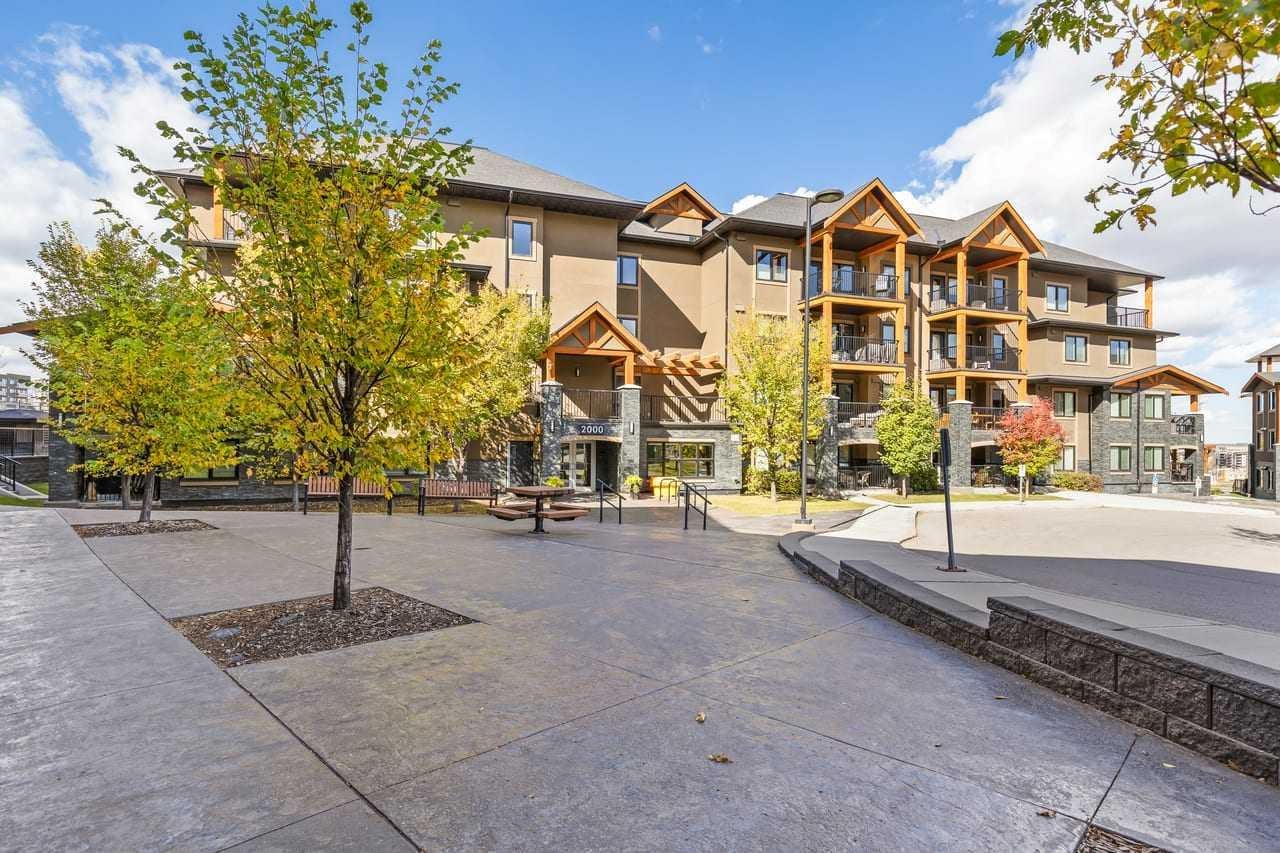 450 Kincora Glen Road NW 2405