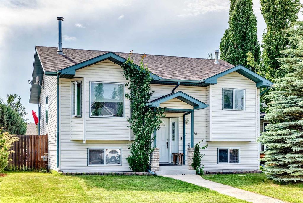 Photo of 78 Drummond Avenue, Red Deer, AB T4R 3A5 (MLS # A2330650)