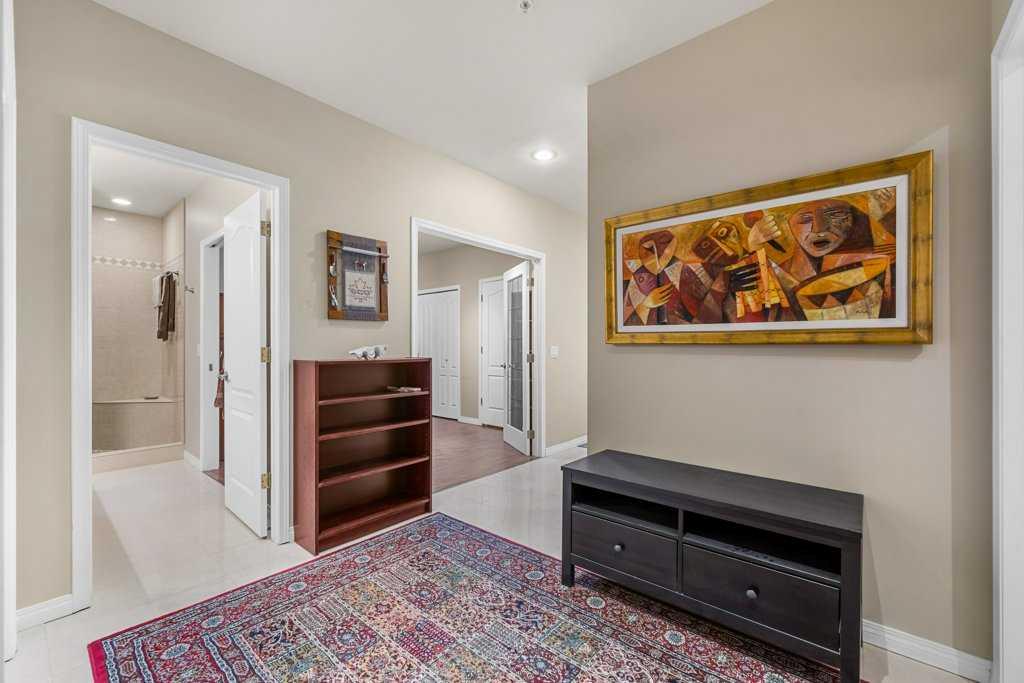 103 10 Avenue NW 402