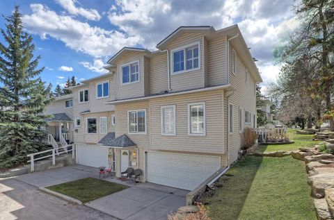 Photo of 446 Killarney Glen Court SW, Calgary, AB T3E 7H4 (MLS # A2306403)