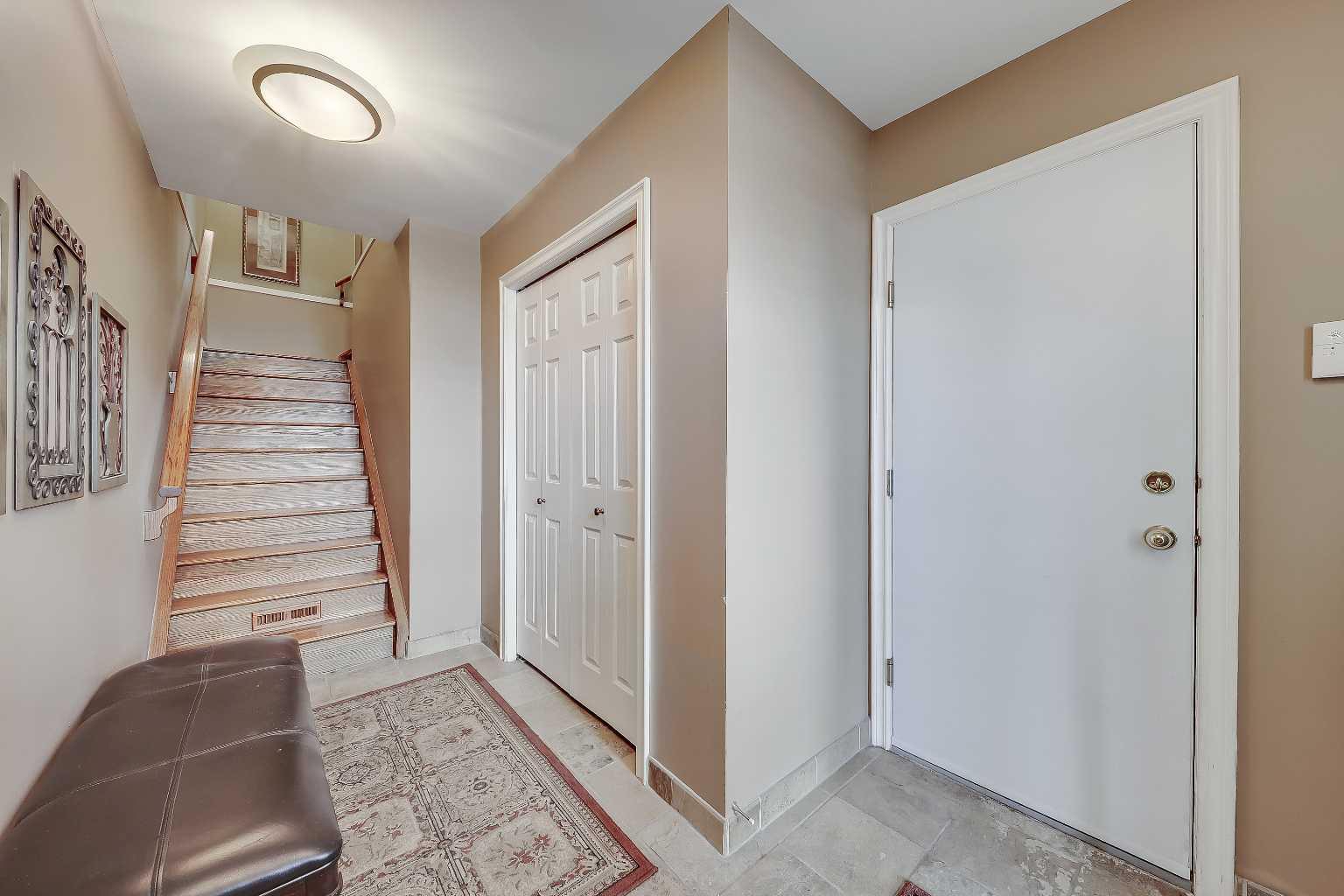 446 Killarney Glen Court SW