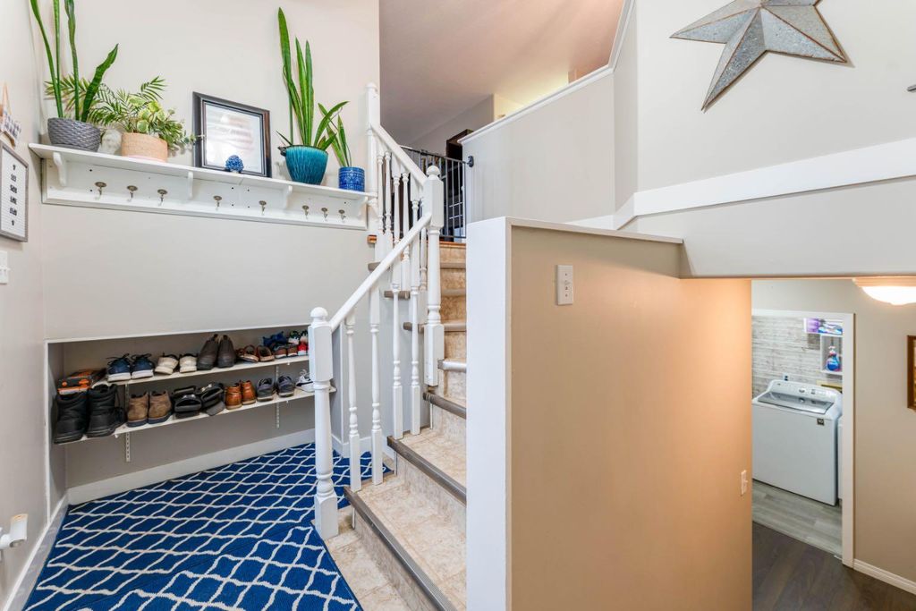 Photo of 685 3 Avenue W, Drumheller, AB T0J 0Y2 (MLS # A2315659)