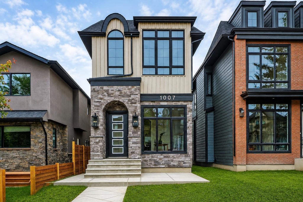 Photo of 1007 18 Avenue NW, Calgary, AB T2M 0V8 (MLS # A2346913)