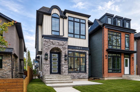 Photo of 1007 18 Avenue NW, Calgary, AB T2M 0V8 (MLS # A2346913)