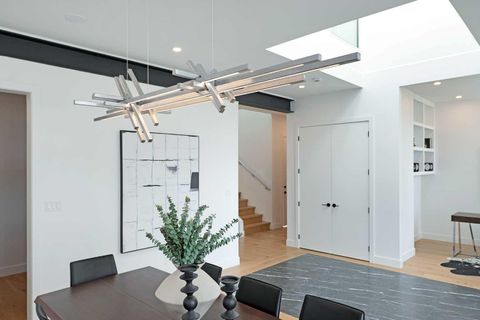 Photo of 517 28 Avenue NW, Calgary, AB T2M 2K9 (MLS # A2289938)