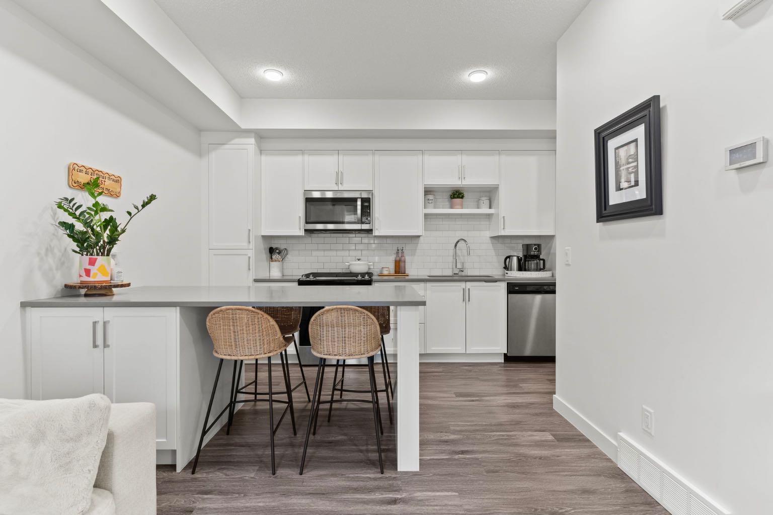 100 Walgrove Court SE 1402