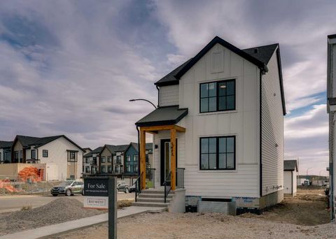 Photo of 1497 Rangeview Drive SE, Calgary, AB T3S 0K5 (MLS # A2261439) Photo of 1497 Rangeview Drive SE, Calgary, AB T3S 0K5 (MLS # A2261439)