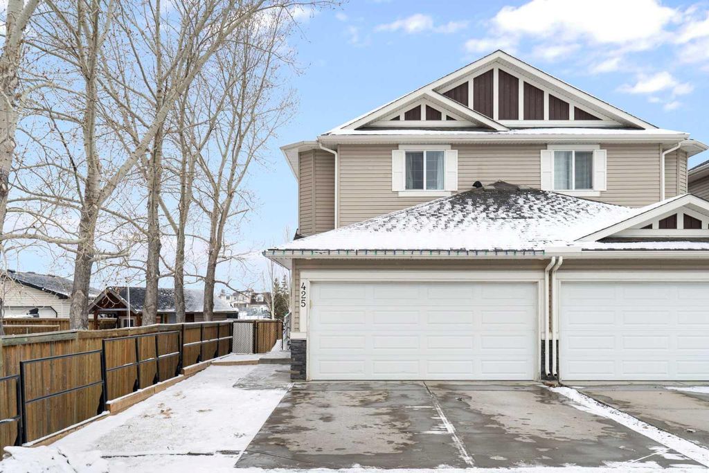 Photo of 425 Sandford Place NW, Langdon, AB T0J 1X2 (MLS # A2289628)