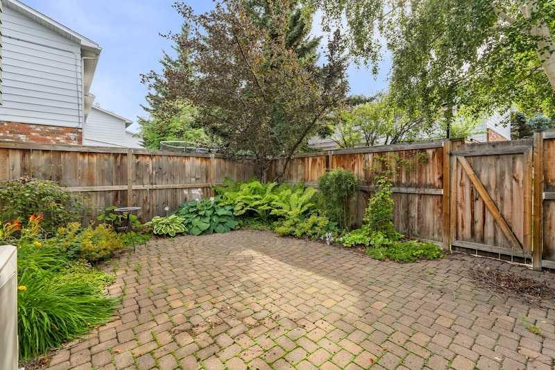 2815 Palliser Drive SW 23