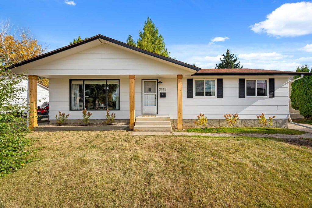 Photo of 3113 47 Avenue, Lloydminster, SK S9V 1E8 (MLS # A2351376)