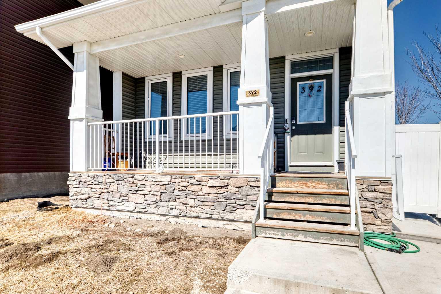 392 Redstone Drive NE