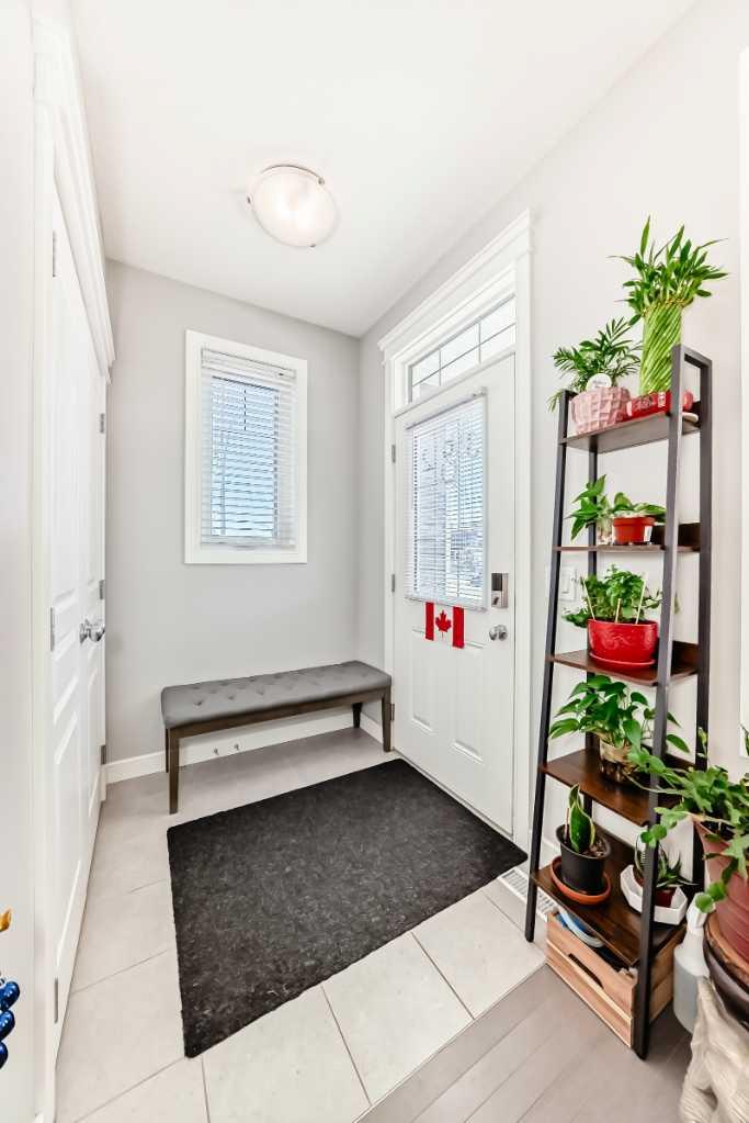 392 Redstone Drive NE