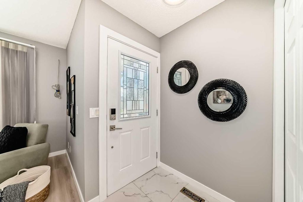Photo of 7 Martinview Crescent NE, Calgary, AB T3J 2S2 (MLS # A2319189)
