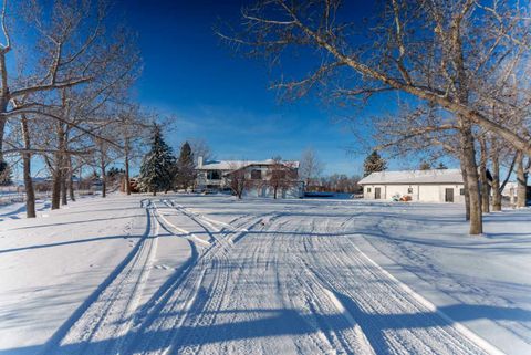 434205 32 Street E Rural Foothills County AB T1S 7B7