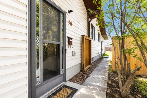 Photo of 138 Dalhousie Road NW, Calgary, AB T3A 2H1 (MLS # A2314078)