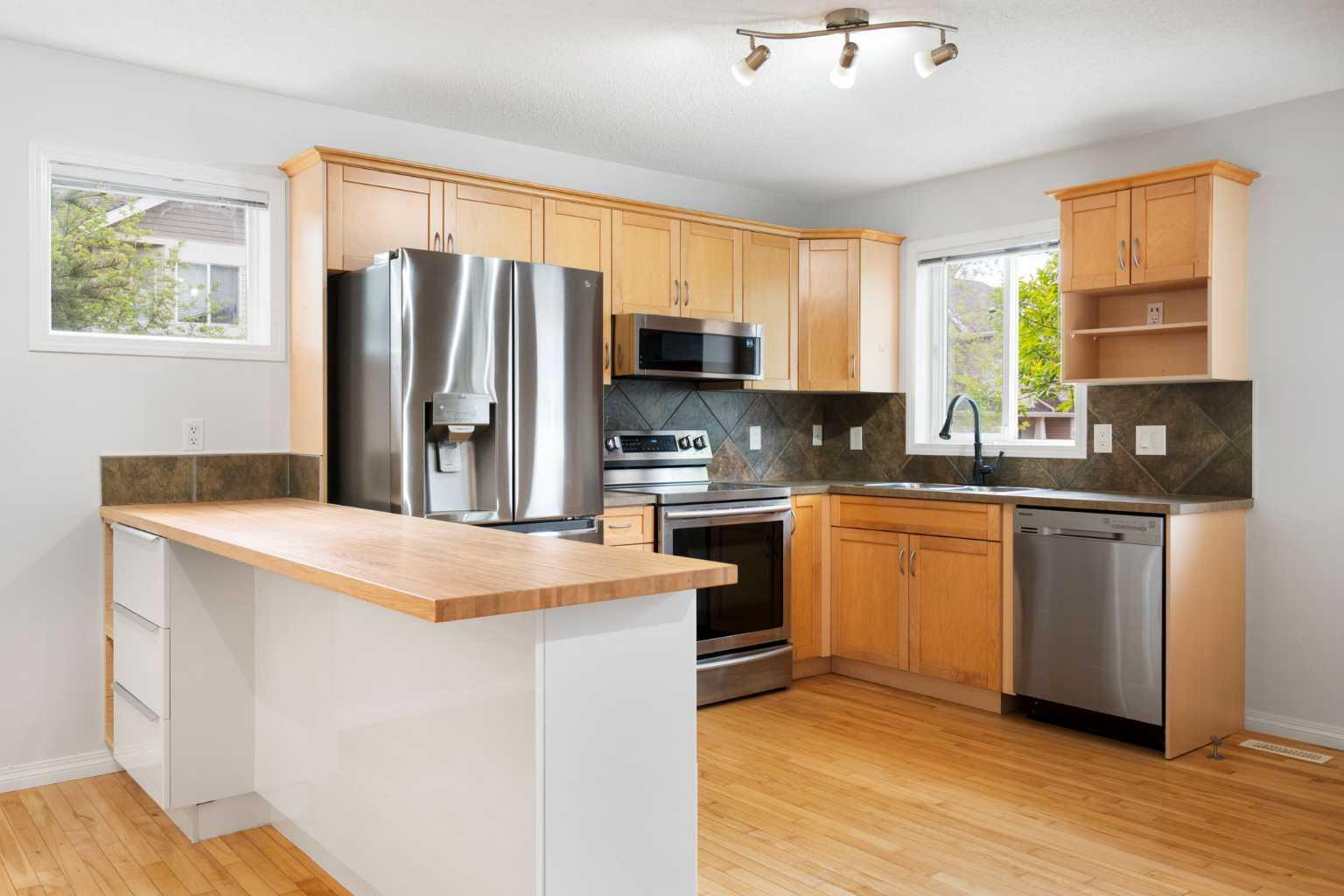 112 Royal Oak Gardens NW