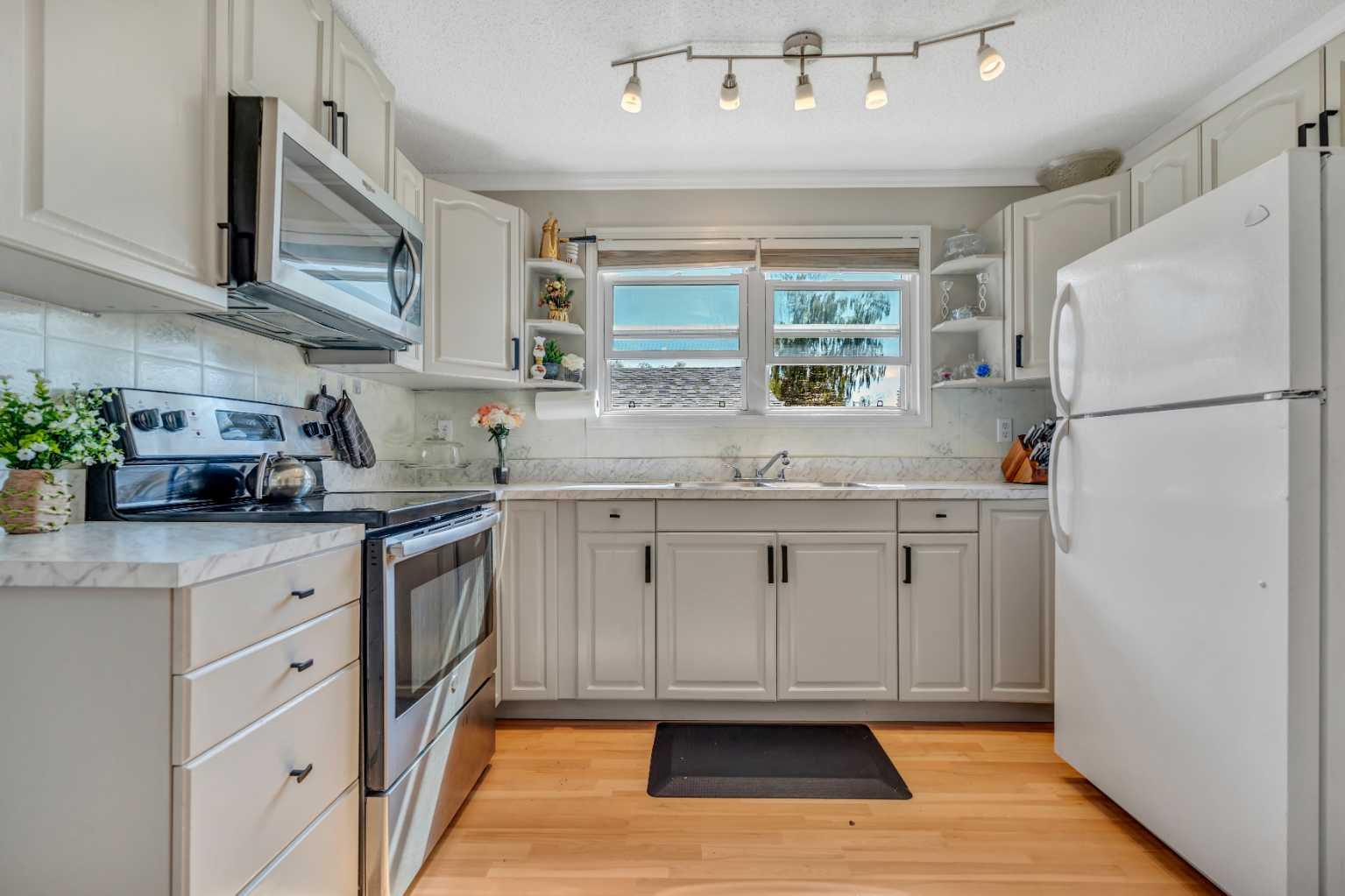 4771 Rundlehorn Drive NE