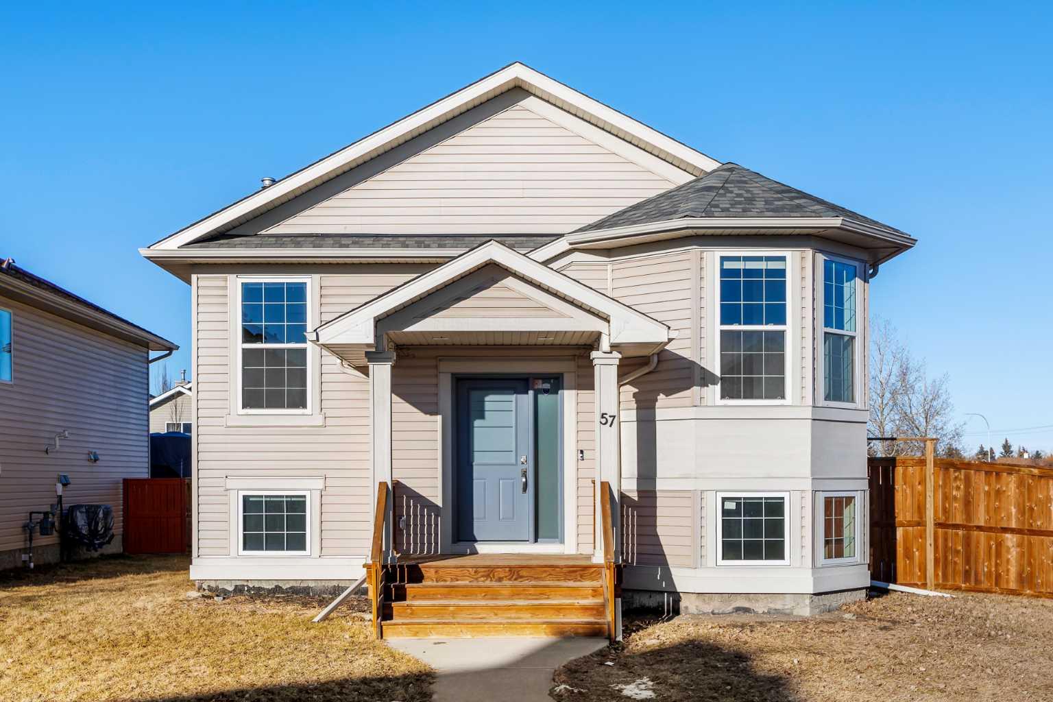 57 Luxstone Crescent SW