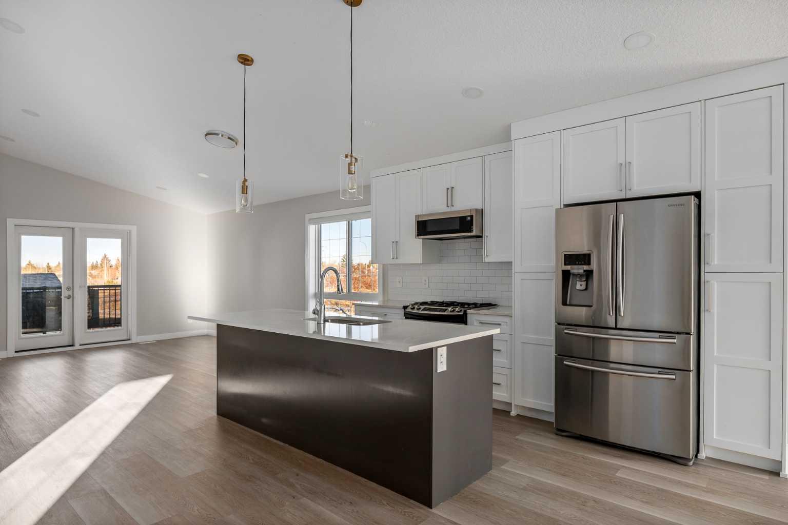 57 Luxstone Crescent SW