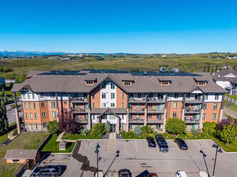 Photo of 15 Sunset Square #2203, Cochrane, AB T4C 0E7 (MLS # A2341928)