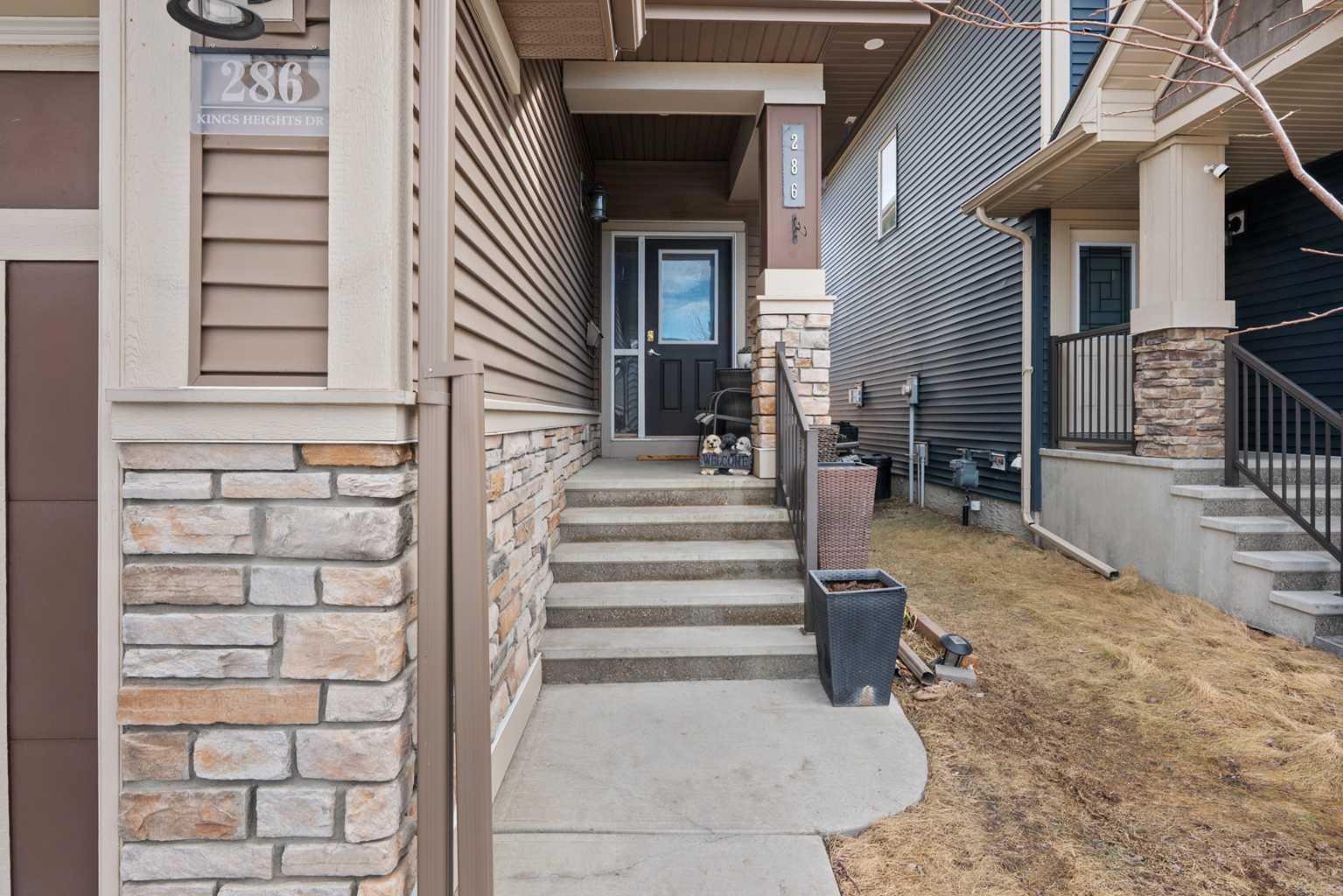 286 Kings Heights Drive SE