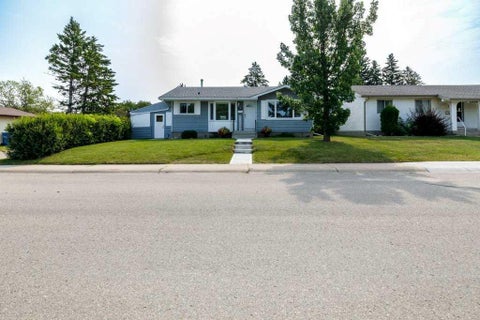 Photo of 10 Odstone Green, Red Deer, AB T4N 5J1 (MLS # A2334405)