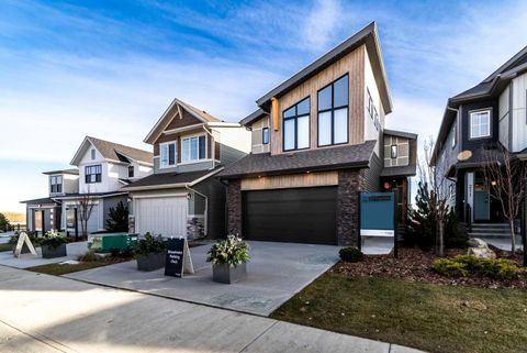 207 Lucas Common NW Calgary AB T3P 2B3