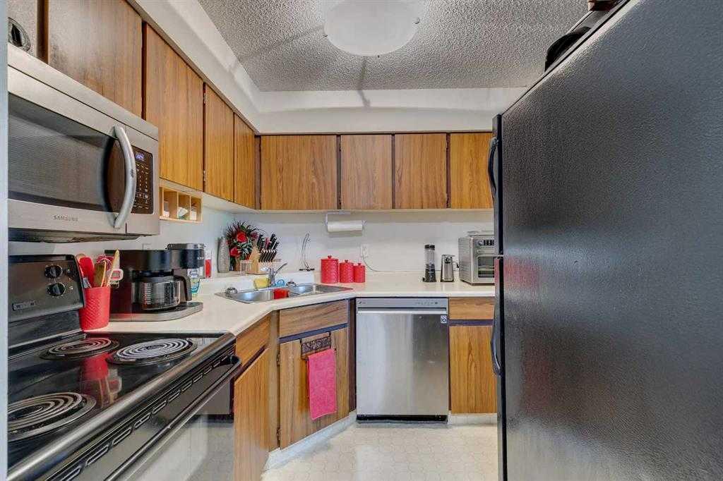 8403 Fairmount Drive SE 308