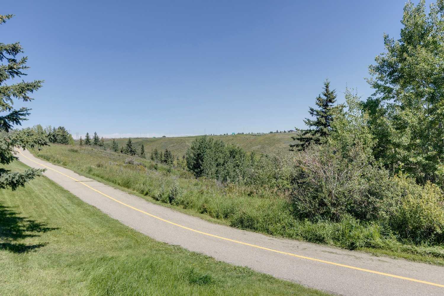144 Tuscany Ravine Heights NW