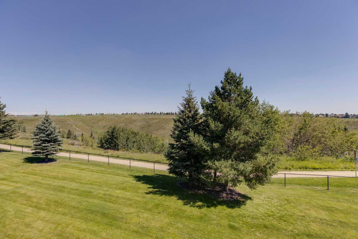 144 Tuscany Ravine Heights NW