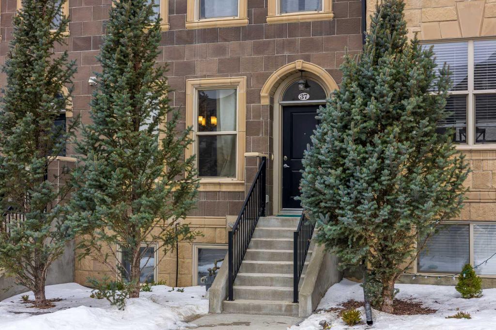 Photo of 37 Sage Meadows Terrace NW, Calgary, AB T3P 0E9 (MLS # A2294323)