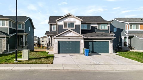 Photo of 529 Chelsea Gardens, Chestermere, AB T1X 2V5 (MLS # A2352106)