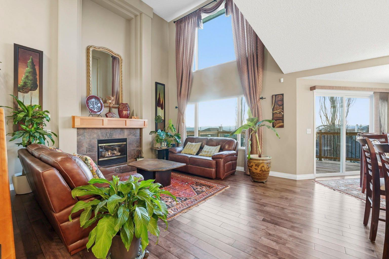 54 Rockbluff Close NW