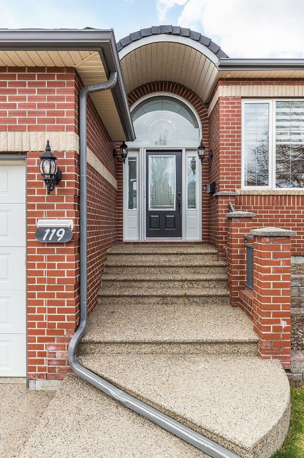 Photo of 119 Perry Crescent NE, Medicine Hat, AB T1C 1X2 (MLS # A2310399)