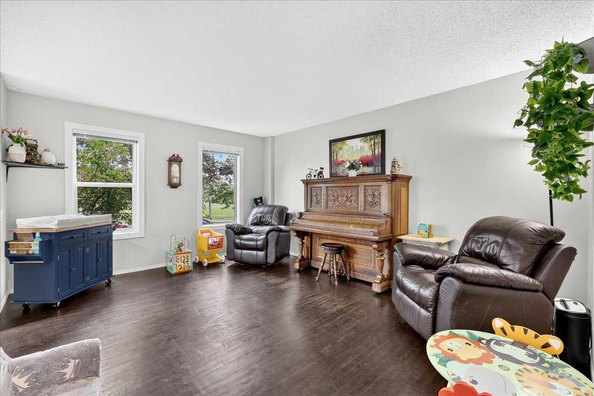 39 Bridlewood Avenue SW