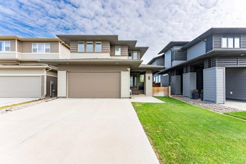 Photo of 437 Devonia Way W, Lethbridge, AB T1J 5J7 (MLS # A2329586)