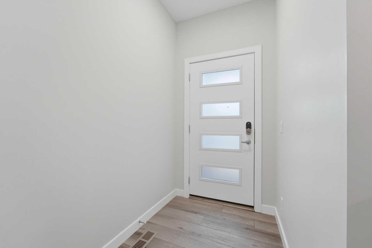 30 Belmont Crescent SW