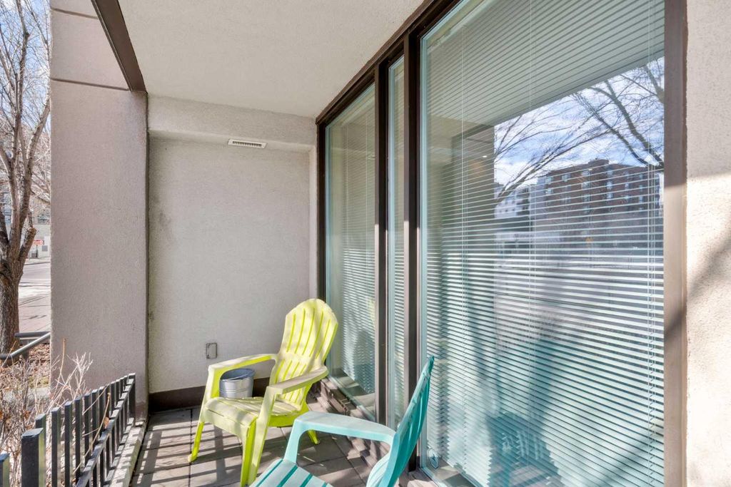 Photo of 1132 12 Avenue SW, Calgary, AB T2R 0J7 (MLS # A2292659)