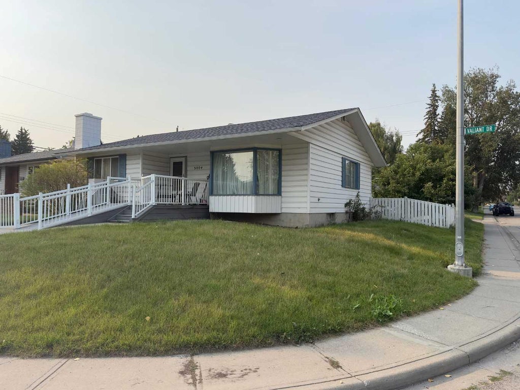 Photo of 5004 Valiant Drive NW, Calgary, AB T3A 0Y5 (MLS # A2339483)