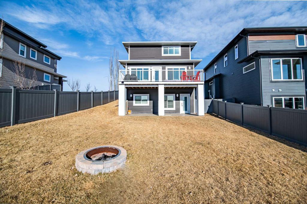 Photo of 19 Vanveller Way, Sylvan Lake, AB T4S 0M4 (MLS # A2291138)