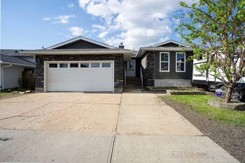 Photo of 106 Cruickshank, Fort McMurray, AB T9K 1K6 (MLS # A2322648)