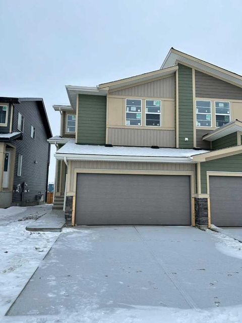 Photo of 95 Waterford Mews, Chestermere, AB T1X 3B7 (MLS # A2276677)