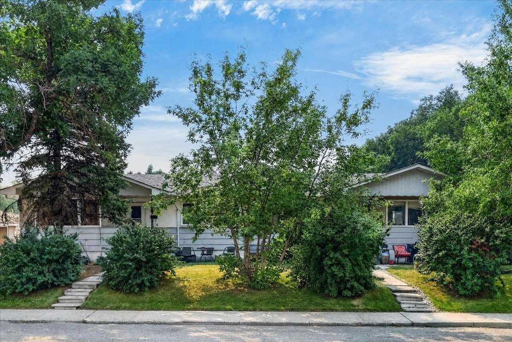 Photo of 1907 14 Avenue NE, Calgary, AB T2E 1G8 (MLS # A2332386)