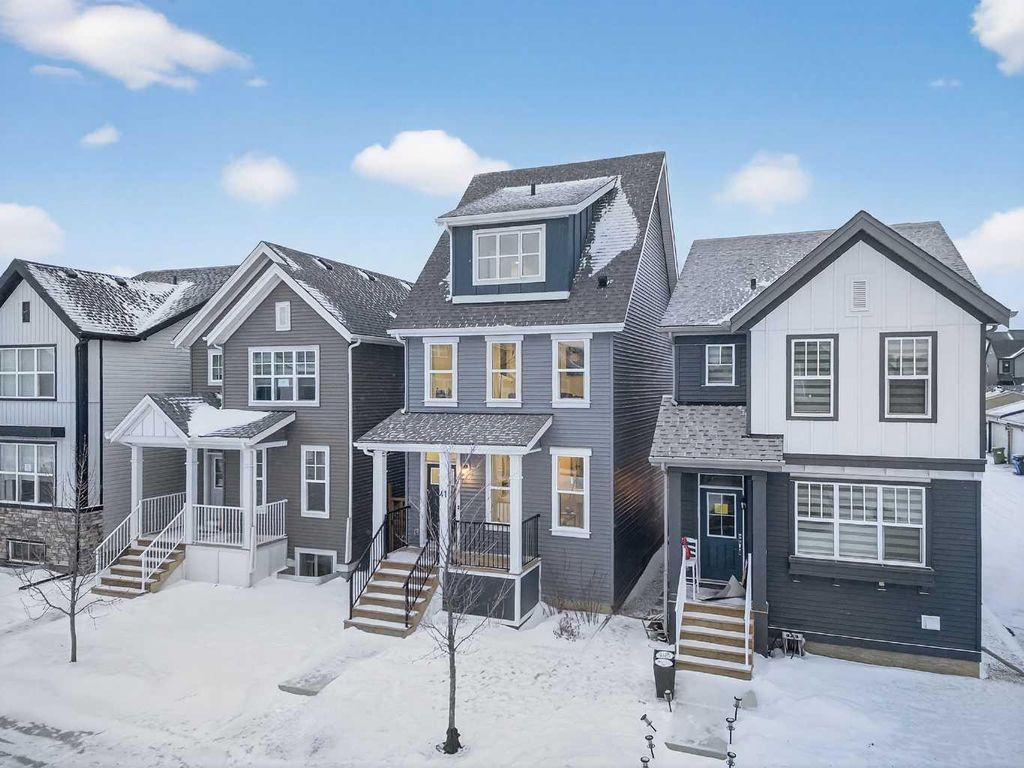Photo of 41 Lavender Passage SE, Calgary, AB T3S 0G7 (MLS # A2289670)